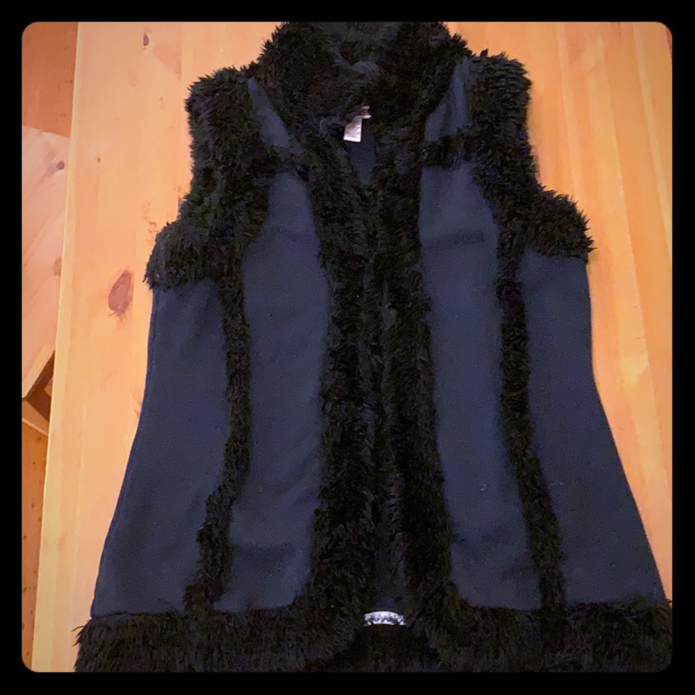 women's sleeveless jacket
